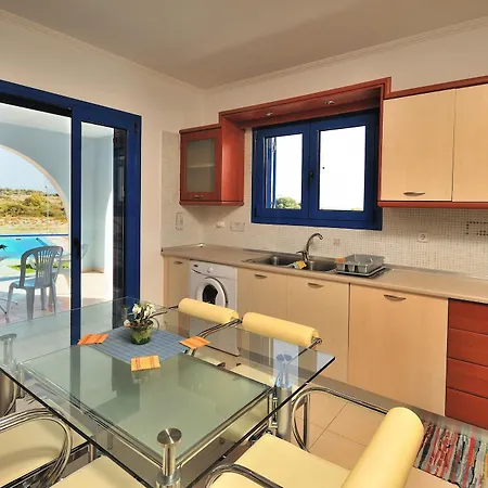 12 Islands Vila