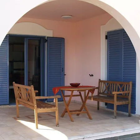12 Islands Vila